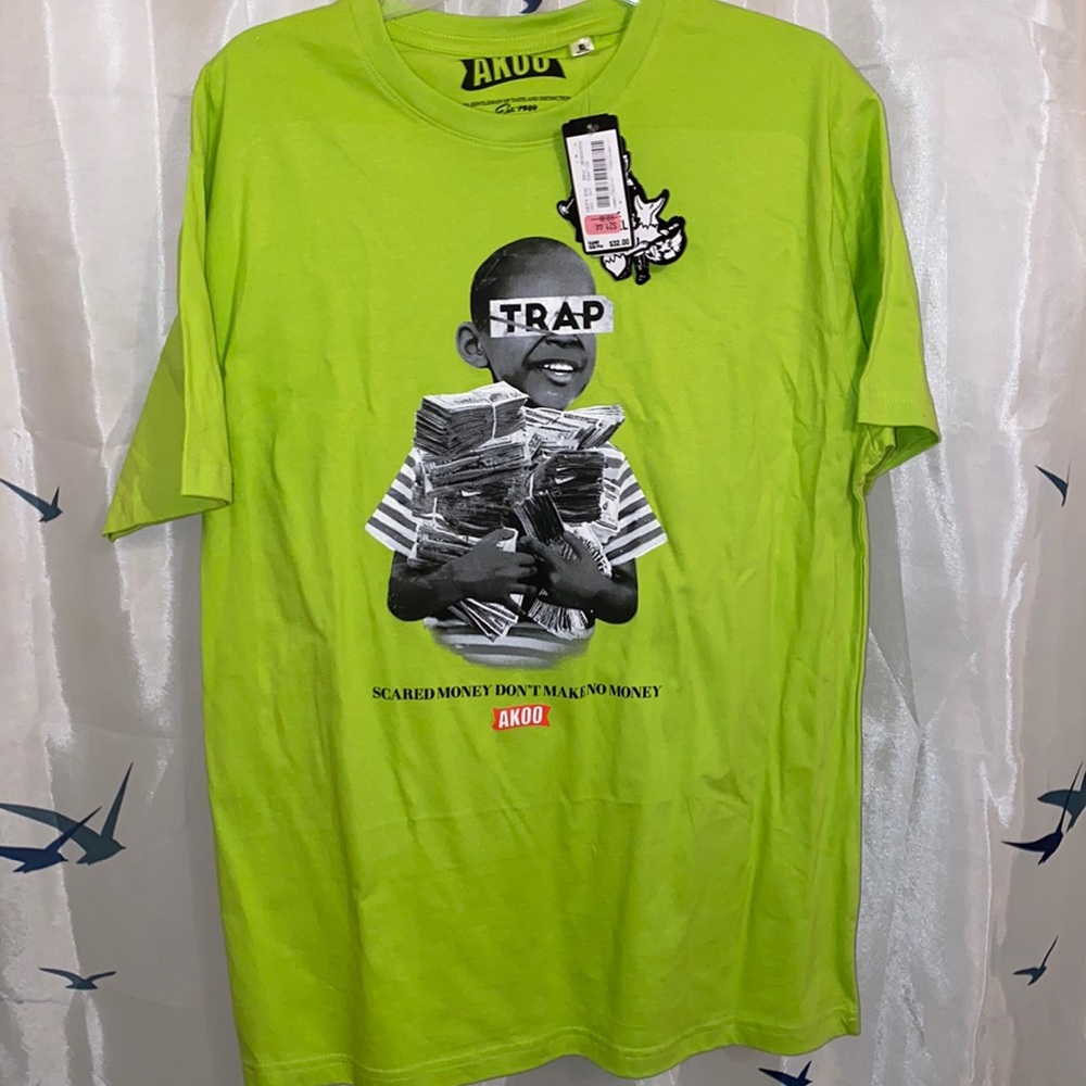 Akoo Graphic Tee-Shirt
